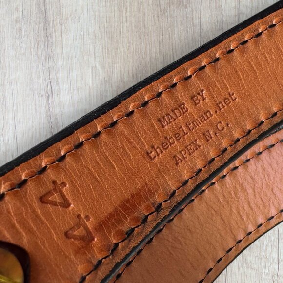 THE BELTMAN 1.25" Wide Dual-Layer Cordovan Bullhide Gun Belt Round Brass Buckle - Picture 3 of 6